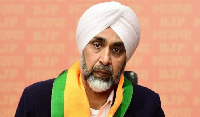 Manpreet Badal returns home