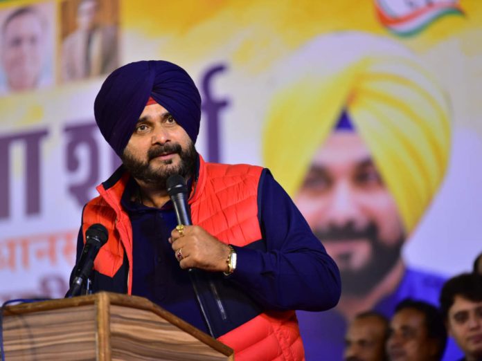 Congress big blow to Navjot Singh Sidhu