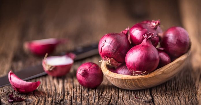 'Raw Onion' is very effective for eye light